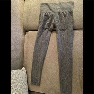 NVGTN Black Speckled Contour Seamless Leggings size M